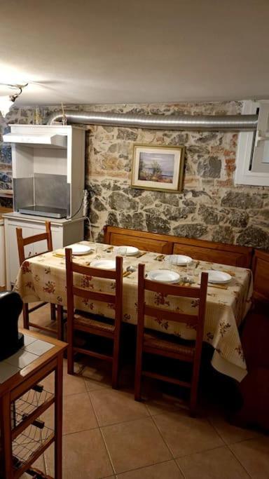 Taverna Abitazione A 15 Km Da Firenze Prato  Extérieur photo