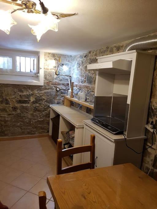 Taverna Abitazione A 15 Km Da Firenze Prato  Extérieur photo